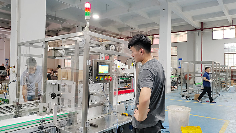 自動裝盒機.jpg